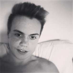 _ConnorBevan's profile picture. Stay tru that's all me