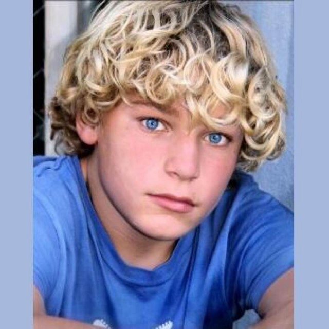 I LOVE MUSIC FUN  CUTE BOYS IM GAY AND I BELONG TO KODY