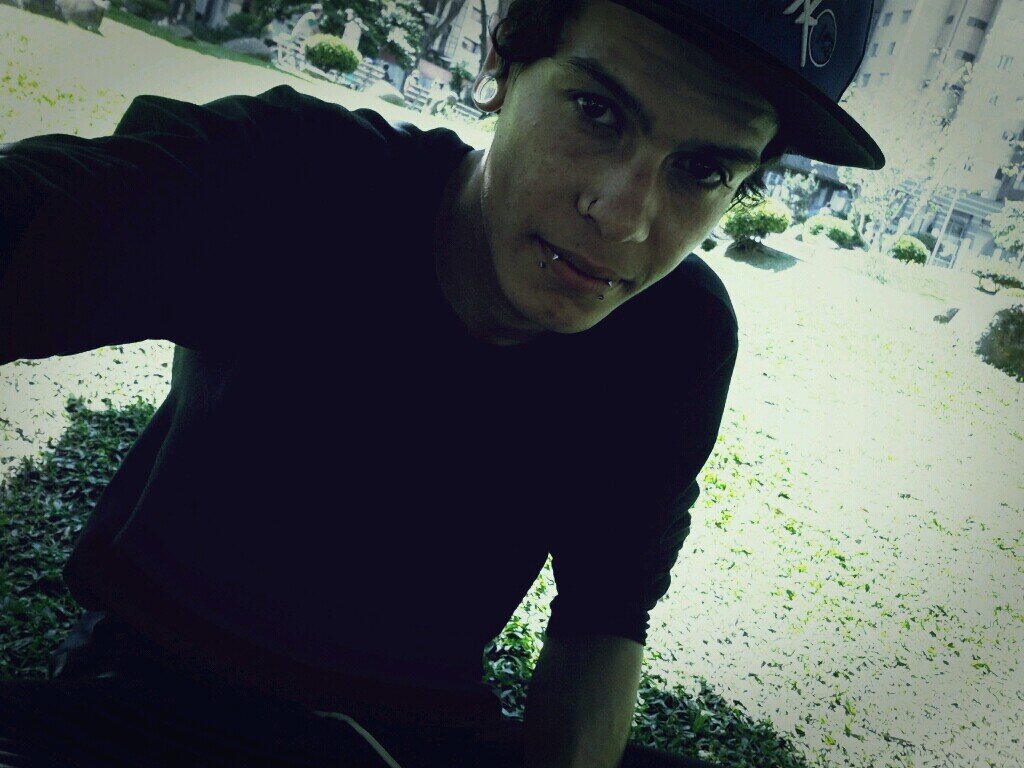 um menino ai bem loko d gole..ou talvez sejah natural msm