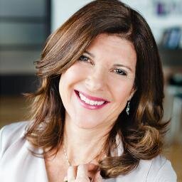 Auteure du roman « Le chic, le chèque et le choc » et d'un essai sur l'amour, «Le coming out des hétéros»,  passionnée de littérature