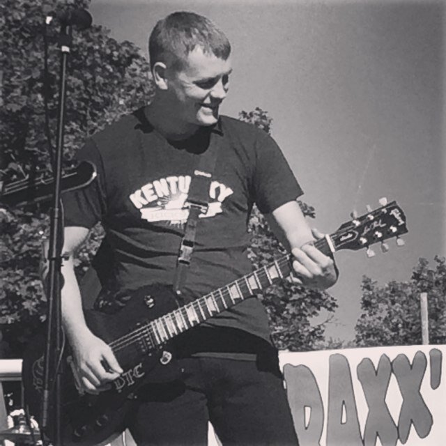 derrick_42431's profile picture. welder. living life and having fun doing it