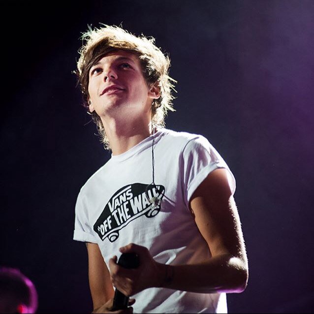 Hey bby pls follow @NGuzmn ask for a follow back :) xx.