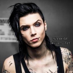 I Skate took ten  months practicing, I have 14 years, I love BvB, Guns N 'Roses, and more bands Rock / Metal.