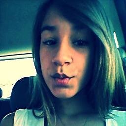 Posso não ser perfeita, mais sei que minhas imperfeições me tornam unica..