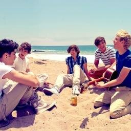 0/5. A proud directioner always is proud of their idols// I'm in love with One Direction, and all their Little Things// CrazyMofos // I follow back