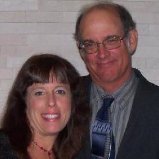 A mom, wife, 3rd grade LCMS teacher, aunt, animal lover (especially doxies) and above all a Christian, loving life and all things good.....