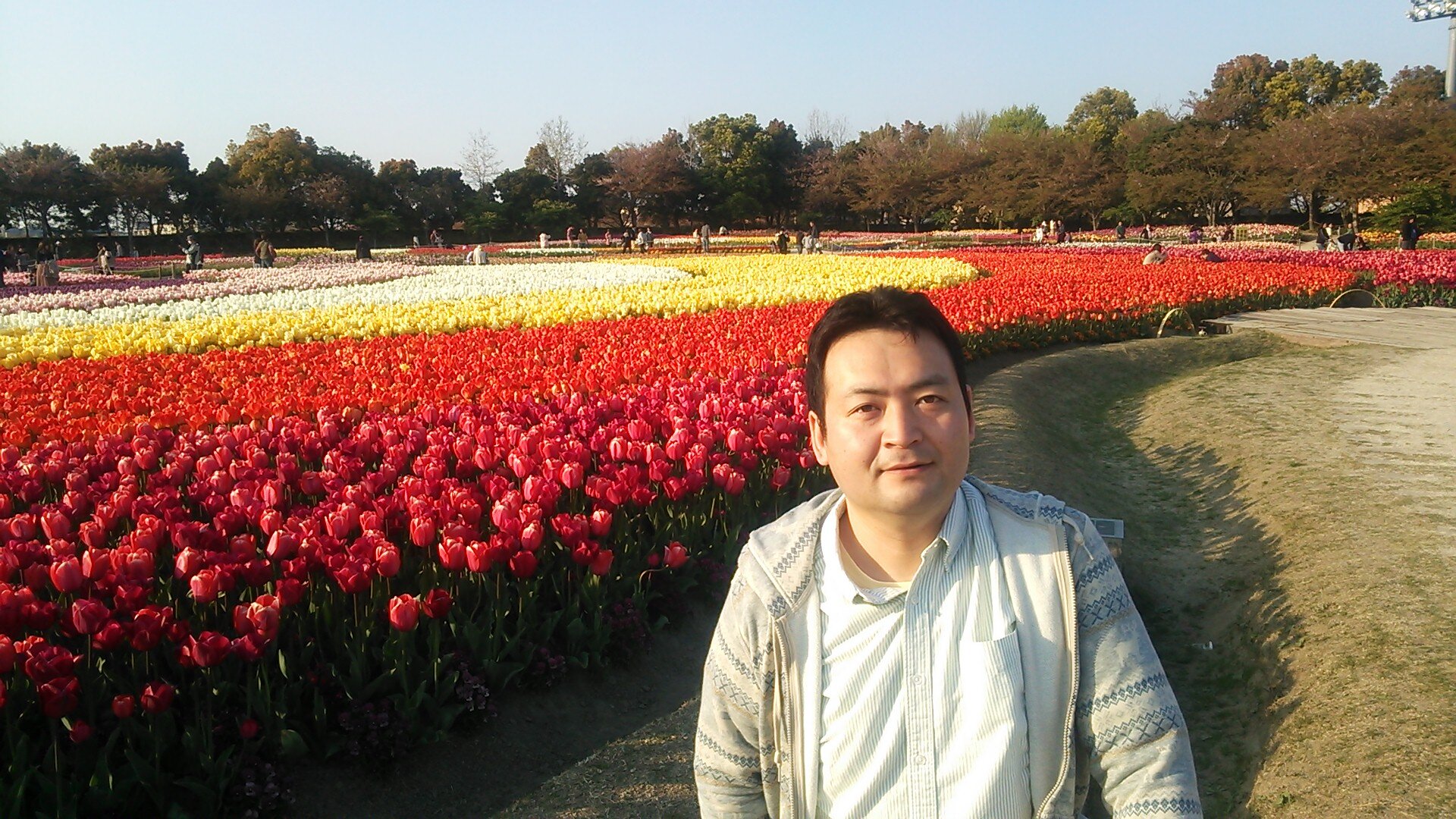 三重県在住。僧侶。
立命館大学メンネルコールOB。
京都シティーフィル合唱団。
favorite:バッハ、ブラームス、ブルックナー、シューマン、ラヴェル
中日ドラゴンズ
重松清