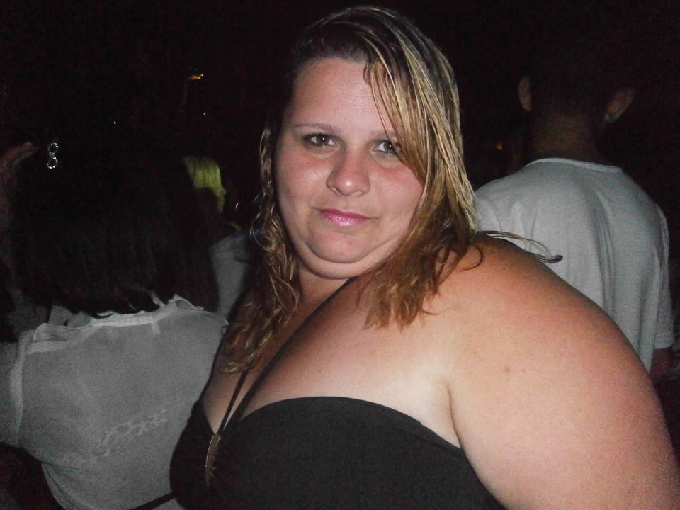 sou simples.. meiga e abusada...rsrsrs