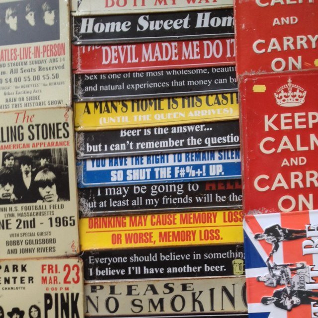 luxSsss's profile picture. 여행, 글쓰기, 고양이, 커피, 차, 장애인. 인권. 아이패드2, 아이폰4s, 아직도 궁금한게 너무나 많은 청춘, 조금은 진지한 여자.