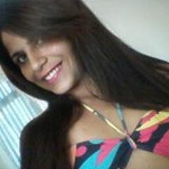 18 aninhos, futura advogada,amo futebol,pizza,música e filme de comédia :D