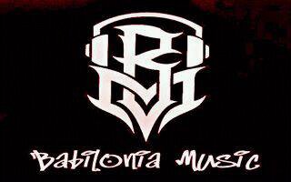 Soy buena onda me gusta chingar y me gusta el futbol y me guta la musica reggae y rap jejeje......