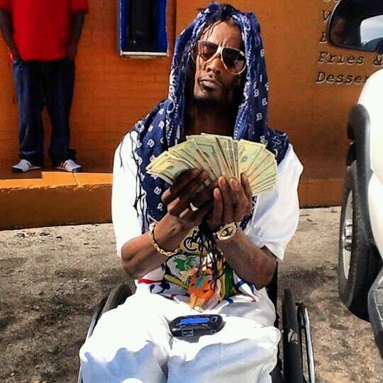 Scub wats dat under ya Cushion??? My desert eagle!!!Im WheelnandDealn wit life...