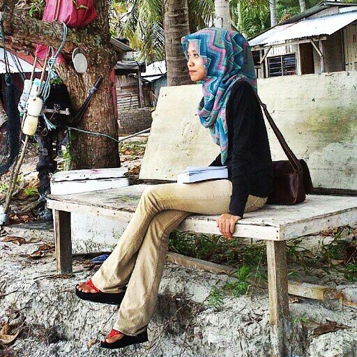 Studying at UiTM Seri Iskandar in Diploma of Landscape Architecture.
Smiling will brighten your face :D