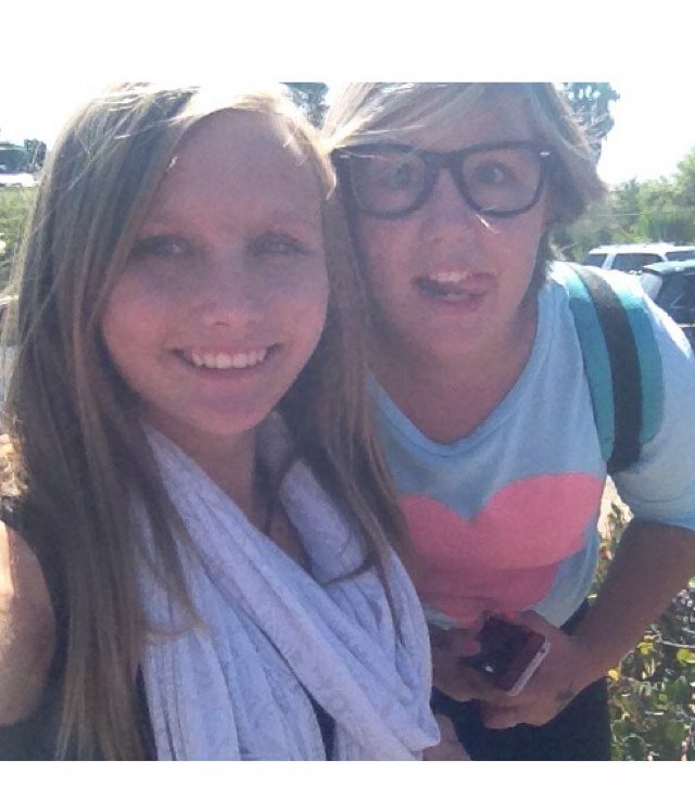 Hey Im 13 Cali Girl Love Surfing Horseback riding And i love taking photos Tweet me and i will tweet you back