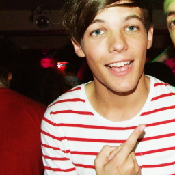 @sweatersoflouis