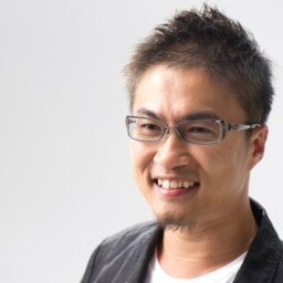 和歌山県生まれの神奈川県在住。今年会社をタイヤし年金暮らしをしています。現在庭園管理士を目指し勉強中。写真（撮影）が好きで故郷の名勝等を写してはブログにUPしています