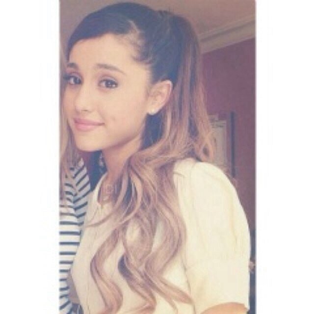 • I love you Ariana ❤️ •