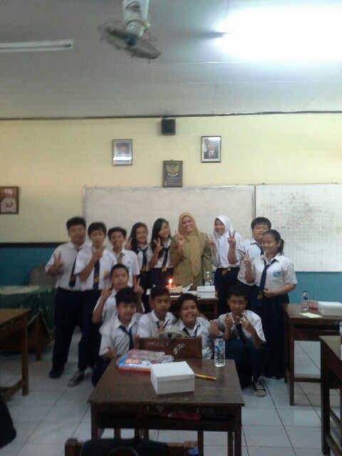 Our teacher lilik astuti.have 7 beauty,cool,awesome girls.And 13 cool and charming boys. | SCOURFOX 2k15