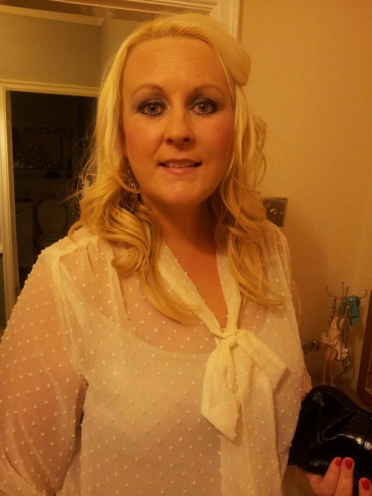 Kelly Hutchinson Nude Photos 34 Kelly Hutchinson Nude Photos 12
