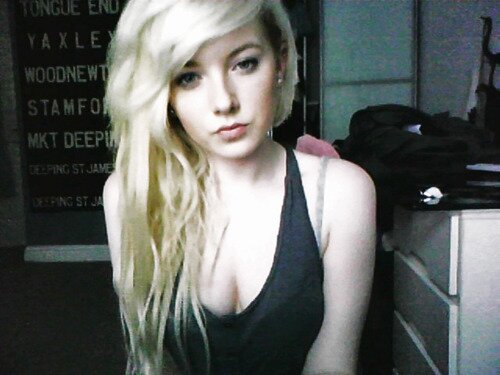 BaileyMondejar's profile picture. Don't let me get attached, if you're gonna end up leaving me.