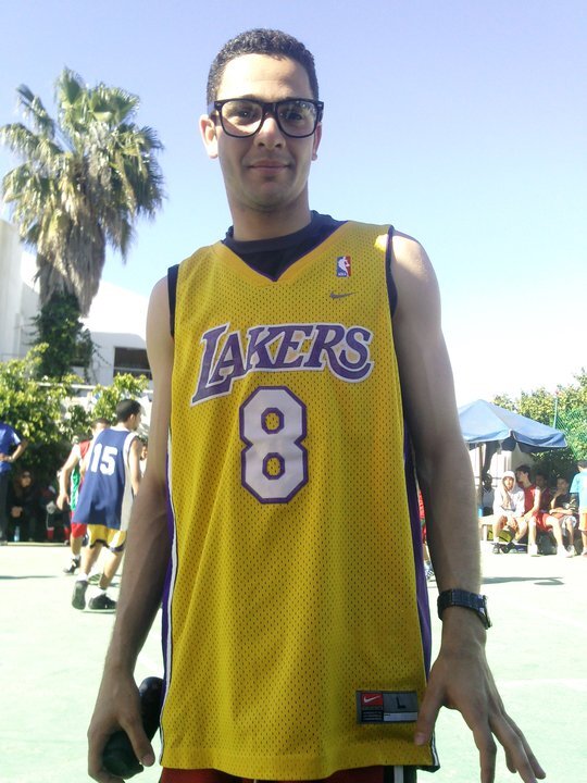 frilyass's profile picture. 