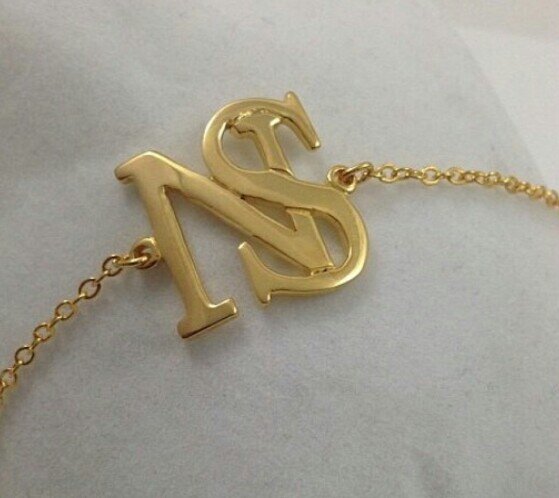 ‏‏ﺎحب ﺎلرفييق ﺎللـي يسيـر بلااا ميعاد  وﺎحب ﺎلشجاع ﺎللي ﺎخصومھہ يهابونہّ