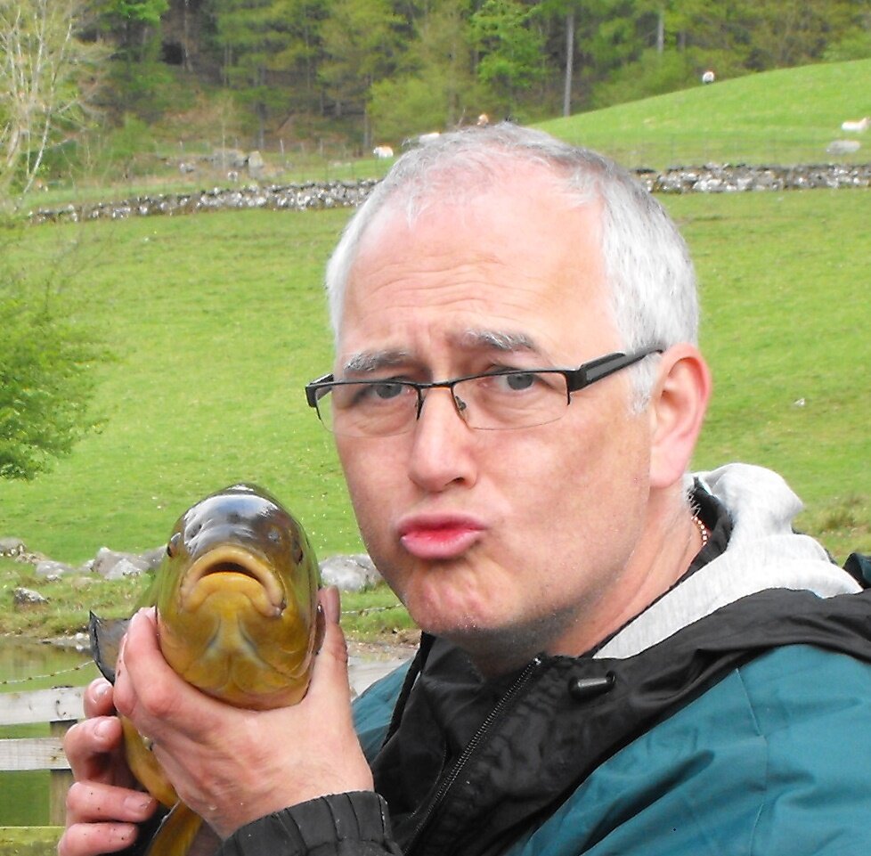 Dad, Husband, theatre lovin, train drivin, beer drinkin, pie eatin, dog kickin, fishin, golfin, layabout.