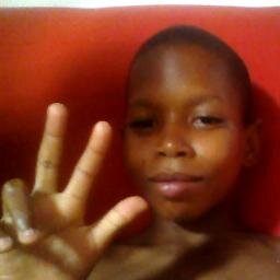 Ê  Estranho gabriel cunha