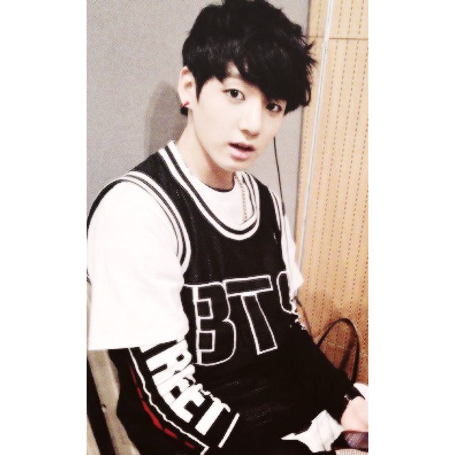 Twitter account Jungkook BTS fanacc from Indonesia. Adore BTS.