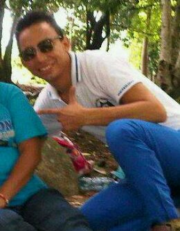 No llores por alguien que te hizo daño, solo sonríe y dile: gracias por darme otra oportunidad para encontrar a alguien mejor que tú.