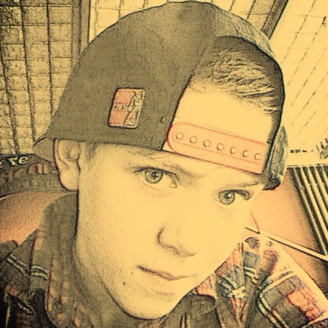 11 jaar-voetbal-ps3: Zombieboy_1245-tilburg-bs boemerang-twittermaatje: @juul383