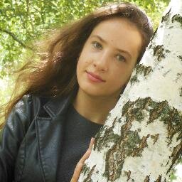 Учусь, люблю музыку и дурачиться)))