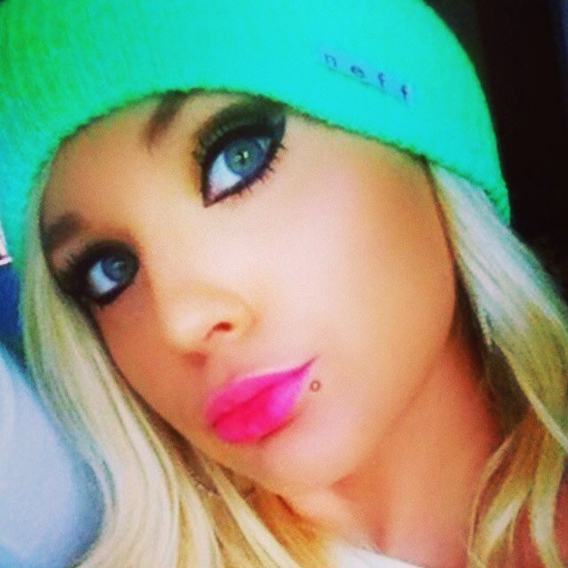 Instagram: @ashleyekroll