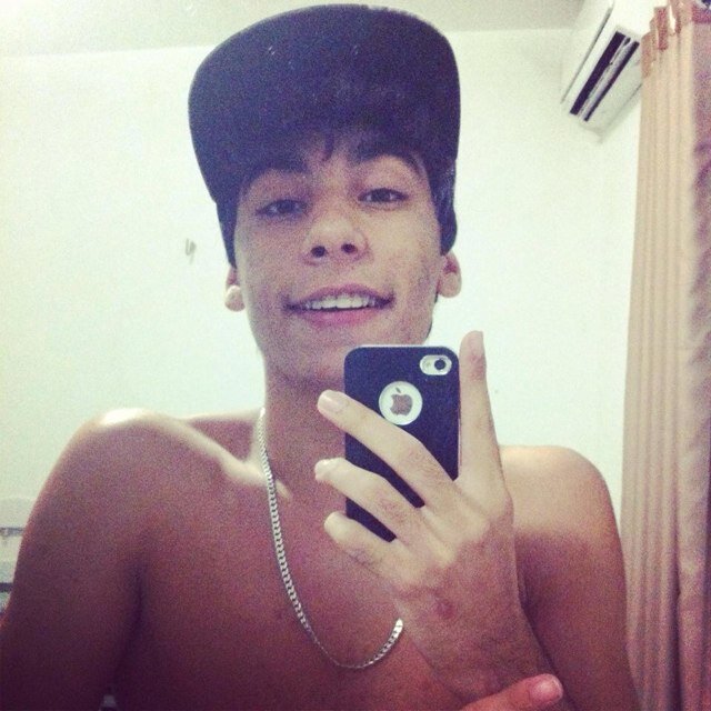 Instagram : Dplay__