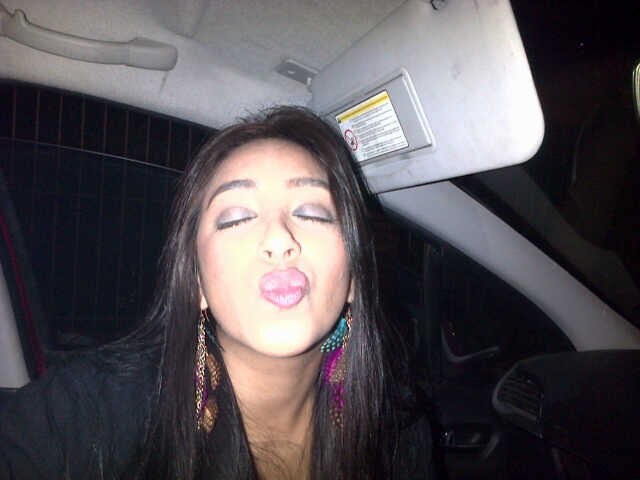 I'm crazy Sunshine ☀ all the frikken time. I love giraffes and stone fish ▲ we only have one life, so keep it simple♥