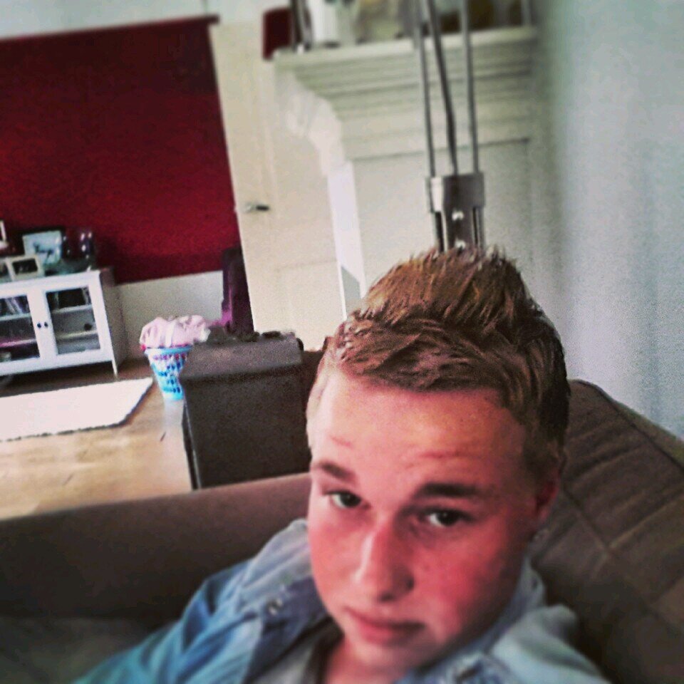18 jaar/ Leisure & Hospitalty Host/ niveau3/ Rest In Peace Tupac Amaru Shakur and Notorious B.I.G.