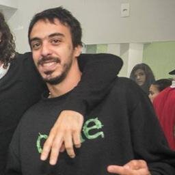 Graças a você hoje eu sou um homem feito ♪ FC pro @RanyMoney | Since: 22/07/12 | BONDE DAS CATI DA CONE: @FalaKinast e @FcAriPortoAlgre | Dona: @_PaulaPedroso ♔