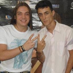 sou muito alegre gosto muito de canta forro ou sertanejo tbm sou bonito gosto muito de festa de forro gosto tbm de dança um forro é isso galera!!! vqv