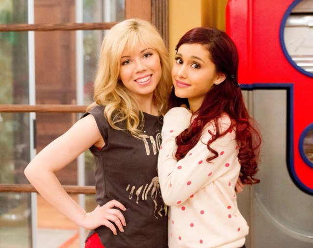 I LOVE YOU @Ariana Grande PLEASE FOLLOW ME!!!! xoxoxoxox
Follow if you love the show Sam And Cat! It is the best ever show! I follow back 100%