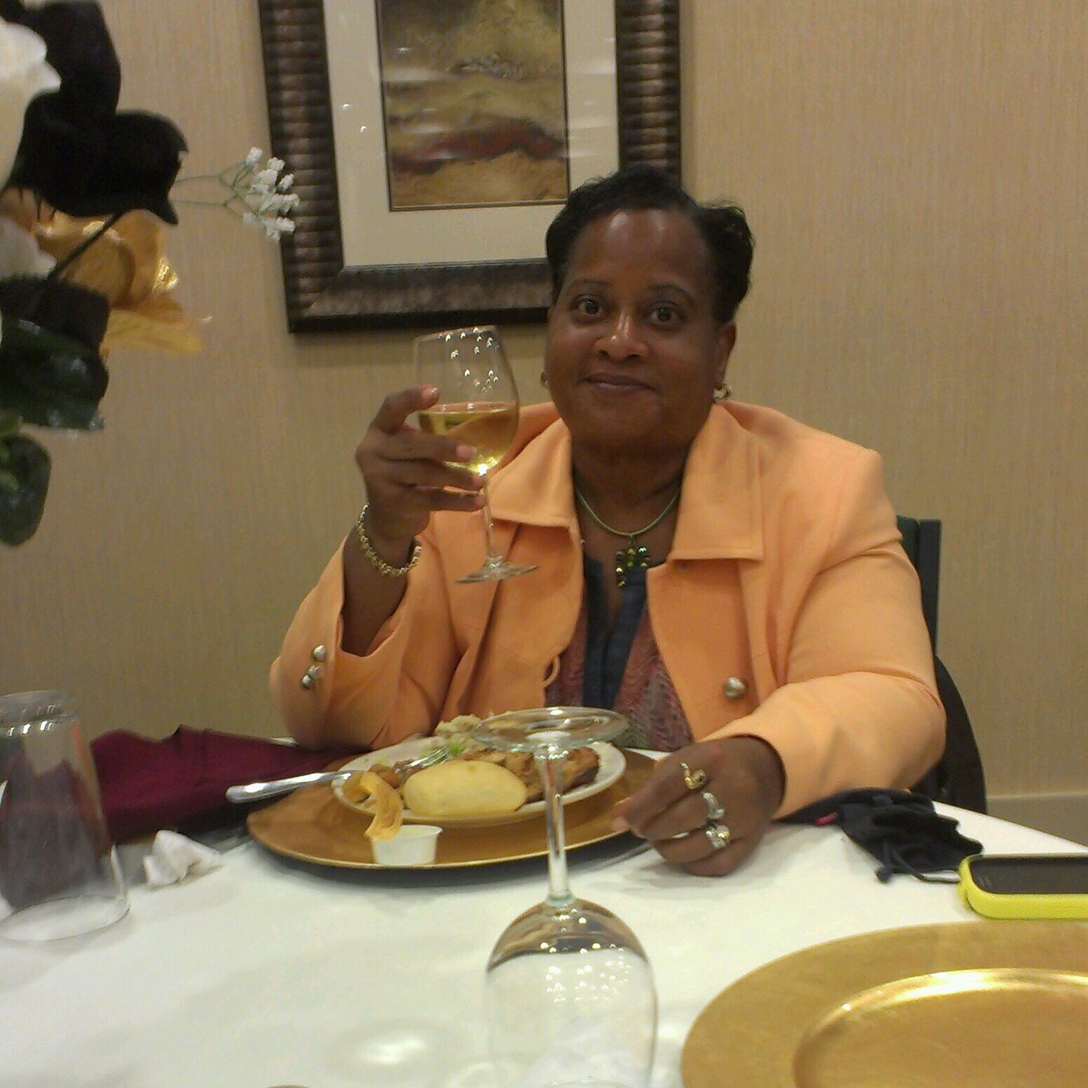 MBrownsug2069's profile picture. 5feet even brown skin cute n tha face an thick n tha waist.