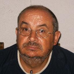Licenciado en BB AA. Ex-profesor de Secundaria. 
Militante del PIPI, (Partido Independiente Políticamente Incorrecto). Contra la HIPOCRESÍA de unos y otros.
