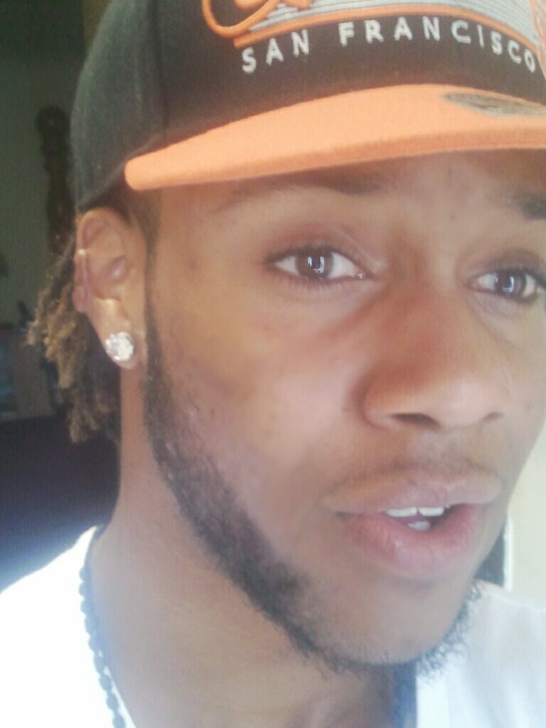 #teamLA #TeamLB #chillin #coolN doin what it takes to ease my mind! My Moto Keep up or get left behind! #teamprettybois #jussayin #TEAMALCORN #YMCMB