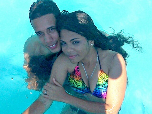 Casada con @theenma. Enamorada, como loca.  Dios decide a donde van mis pasos.               
