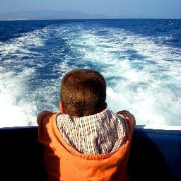 Les persones valen més que la llei. La llibertat val més que les formes. L'amor val més que la perfecció. La vida val més que la supervivència.