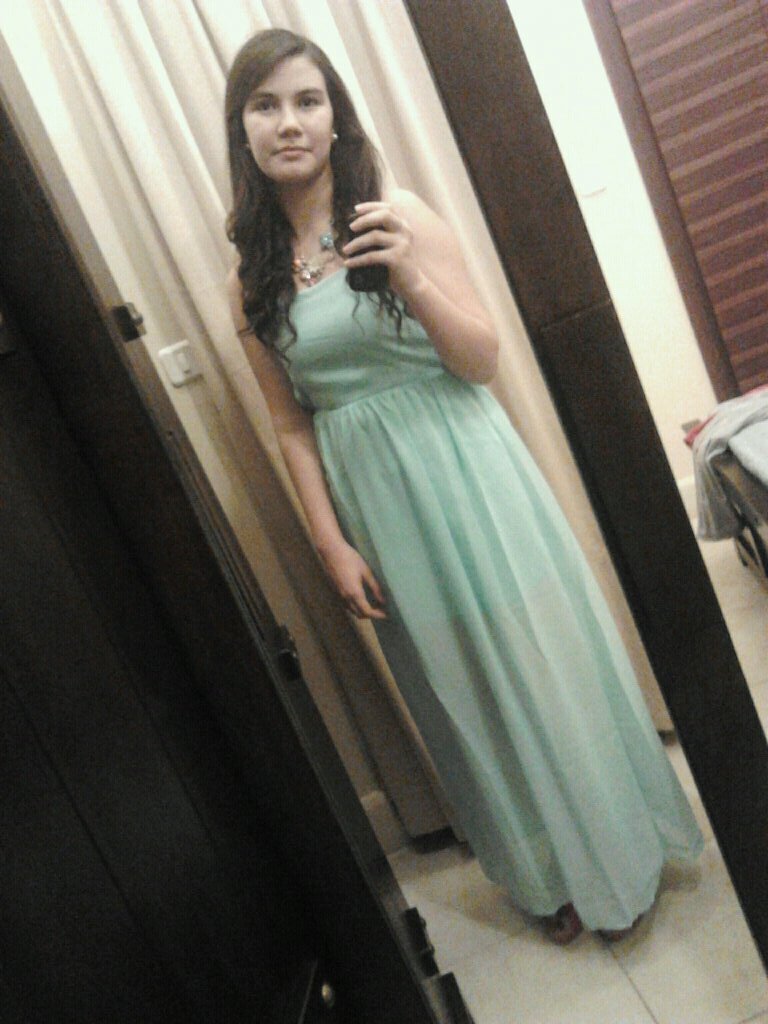 Beauty catches the attention But Character catches the heart ;) xx             16yrs & Directioner