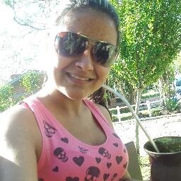 Minhaa maninha liinda só passei aqui pra dizeer que eu te amoo apesar de tu me encomodar *-* 
@jeane_moreira1 ~ aquii ~