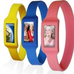 1st ever interchangeable photo silicone wristband. Insert a picture or wording of your liking. The wristband it self print company logo, school logo or a cause.