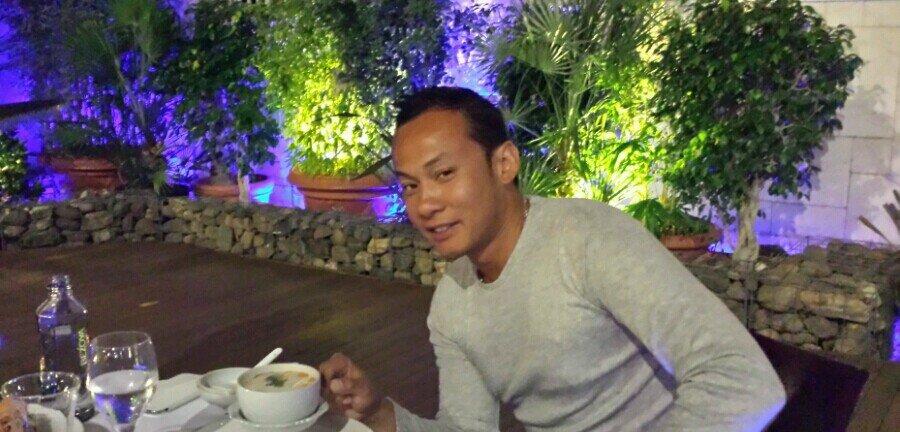 vie_ricky's profile picture. 