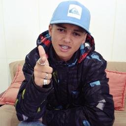 {..} Quєm nαscєu pαrα brilhαr , brilhα αté nα єscuridão.  Humildαdє é quαlidαdє, є prospєridαde é dom * 
