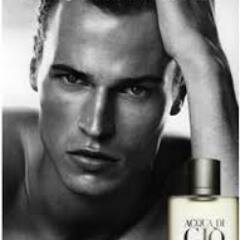 Encontramos tu fragancia favorita, por tan solo 10 euros. También poseemos ambientadores para su coche y para su hogar. Interesados imitamos.perfumes@gmail.com